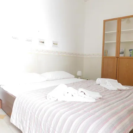 Piacevole Appartamento Chiaia Napels Buitenkant foto