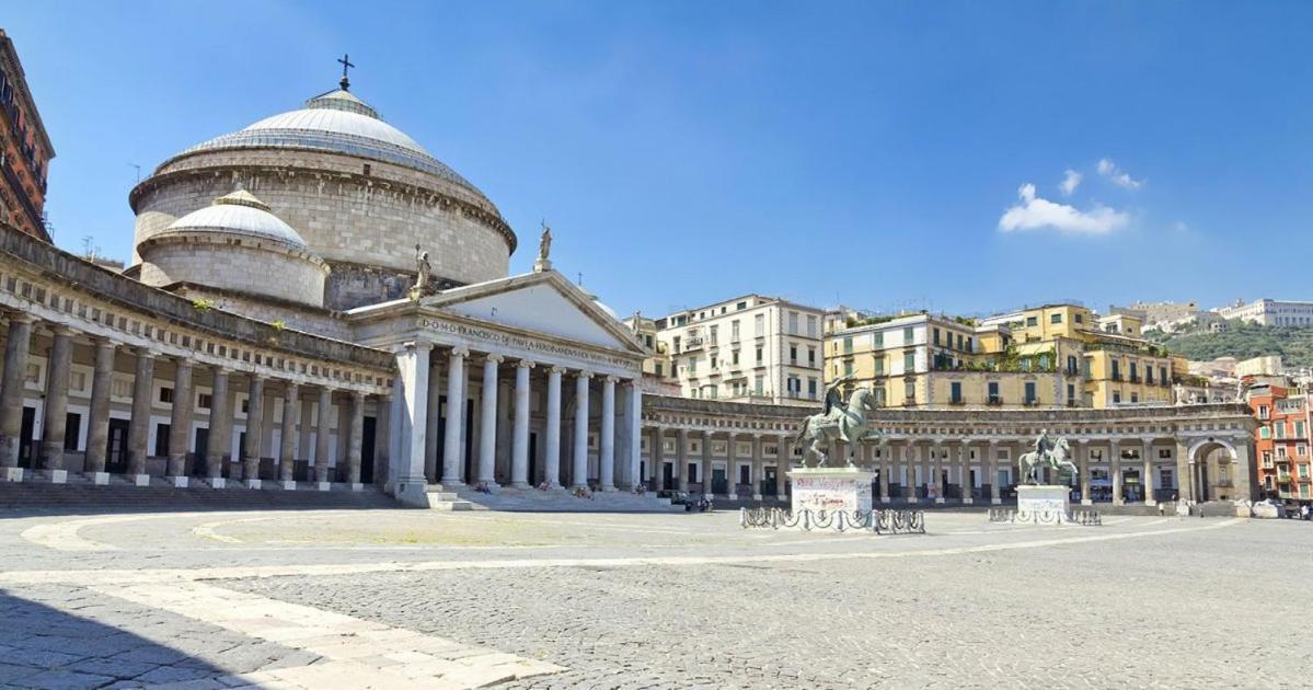Apartment Piacevole Chiaia Naples